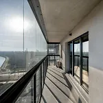 Exclusive River View Apartment With Balcony & Free Garage By Renters Prestige